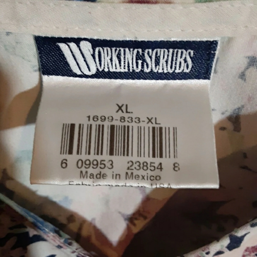 Scrub top - Picture 3 of 9